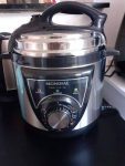 Panela de Pressão Elétrica Mondial Pratic Cook – PE-26 700W 3L Timer Controle de Temperatura