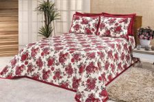 Cobre Leito Colcha Cama Casal Padrão 03 Peças Tecido Piquet Estampado Floral Vermelho – Bia Enxovais