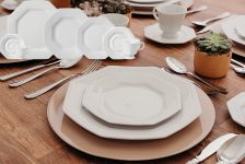 Serviço de Jantar Chá Café 42 peças em Porcelana. Modelo Octogonal Prisma. Branca. Fabricado pela Schmidt