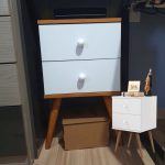 Mesa De Cabeceira com 2 gavetas e pés retrô 30cm – Candy – Mania de Móveis