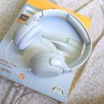 Fone de Ouvido Philips com Microfone – TAUH201WT/00, Branco