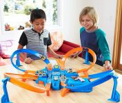 Hot Wheels Ação Conjunto de Super Batidas, Pista para Carros de Brinquedo – Exclusivo Amazon