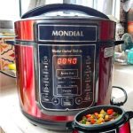 Panela de Pressão Elétrica Digital Mondial – Master Cooker Red PE-39 900W 5L