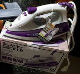 BLACK+DECKER Ferro de Passar a Vapor 1200W Roxo 110V FX1000