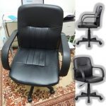 Cadeira de Escritório Secretária Giratória Clean Preta – Mobly