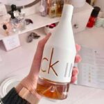 In2U Her Calvin Klein Perfume Feminino – Eau de Toilette