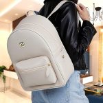 Mochila Feminina Media Forrada Lisa Zíper Casual Moderna