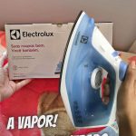 Ferro de Passar Seco e Vapor Electrolux Base Antiaderente Vapor Vertical 1200W
