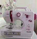 Máquina de Costura Bella Elgin Reta BL-1200 Portátil Branco e Rosa Bivolt