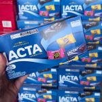 Caixa de variedades chocolates Lacta Favoritos 250,6g