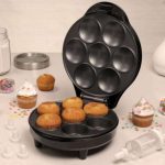 Cupcake, Cupcake Maker 3, 7 cupcakes, Preto, 127v, Britânia