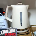 Chaleira Arno Soleil, com 1,7L de Capacidade e Base Giratória