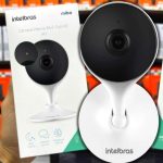 Kit Câmera Interna Wi-fi Intelbras Im3 + Microsd 32gb Cor Branco