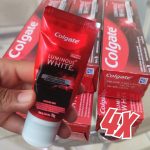 Colgate Luminous White Carvão Ativado 70g 4 unid