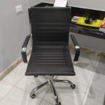 Cadeira de Escritório Moob Boston Diretor Giratória Com Função Relax