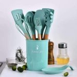 Jogo Kit Com 12 Peças Utensílios De Cozinha Colheres Espatulas Pegador Silicone Copo Suporte