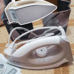 Ferro a Seco Cadence Petit 100, 1000W, Bege e Branco, IRO101