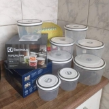 Kit Jogo de Potes de Plástico Hermético – Electrolux com Tampa Redondo A15405201 8 Peças