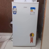 Frigobar Midea 93L Branco – MRC10B1