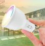 Hi By Geonav New Lâmpada Inteligente RGB+W, Branco Frio /Quente, LED 5W, Wi-Fi, Dicróica, Controle no Aplicativo, 400 Lúmens, Bivolt, Compatível com Alexa
