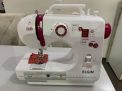 Maquina de Costura Bella Compacta Elgin
