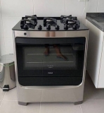 Fogão Consul 5 bocas cor Inox com mesa de vidro e trempe de ferro fundido