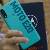 Smartphone Motorola Moto e20 32GB 4G Octa-Core – 2GB RAM Tela 6,5” Câm Dupla + Selfie 5MP