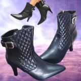 Bota Cano Curto Mooncity Matelassê Bico Fino Salto Médio Feminina
