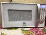 Micro-OndasElectrolux com Função Tira Odor 20L