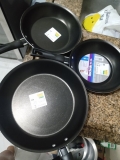 Conjunto de Frigideiras Rochedo Todo Dia 18cm, 20cm e 24cm