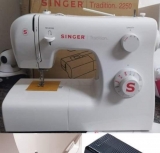 Máquina de Costura Singer, Tradition 2250, Mecânica, 127V