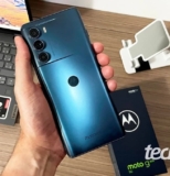 Smartphone Motorola Moto g200 256GB Azul 5G – Octa-Core 8GB RAM 6,8” Câm. Tripla + Selfie 16MP