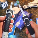 Oral-B Escova Elétrica Oral B Vitality 100+ Refis 3 Unidades, Preto