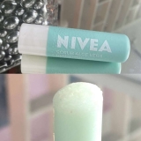 NIVEA Esfoliante Labial Scrub Aloe Vera sem cor – 4,8g