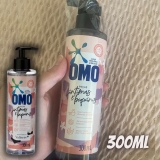 Lava-Roupas Líquido Roupas Íntimas & Biquínis com Óleos Essenciais de Rosas Turcas e Violetas Omo Frasco 300ml