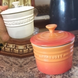 Porta-Condimentos Pequeno Laranja ou Médio Branco, Le Creuset