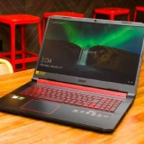 Notebook Gamer Acer Nitro 5 AN517-54-56Q0 Ci5 Windows 11 Home 8GB 1TB HDD 256GB SSD GTX 1650 17.3″