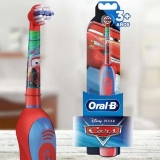 Escova Dental Oral-B Disney Pixar Carros + 2 Pilhas AA