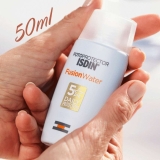 Protetor Solar Facial Isdin – Fusion Water 5 Stars FPS60 50ml