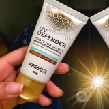 Protetor Solar Facial L’Oréal Paris UV Defender Antioleosidade Cor Escura FPS 60, 40g