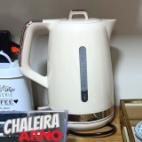 Chaleira Arno Soleil, com 1,7L de Capacidade e Base Giratória