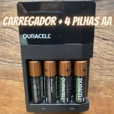 Carregador de Pilhas Recarregáveis AA e AAA DURACELL Com 4 Pilhas AA