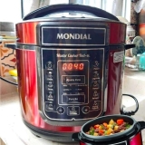 Panela de Pressão Elétrica Digital Mondial – Master Cooker Red PE-39 900W 5L
