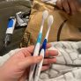 Sensodyne – Escova Dental Gentle – 2 unidades