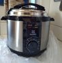Panela pressão elétrica Electrolux capicade 5L