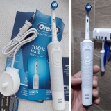 Oral-B PRO Series 1, Escova de Dentes Elétrica, Cabeça Redonda, Cabo Ergonômico, Branca, 110V