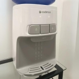 Bebedouro de mesa Cadence gela água refrigerado elétrico galão