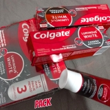 Colgate Creme Dental Clareador Luminous White Carvão Ativado 70G 3 Unidades